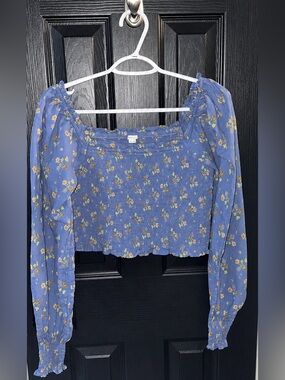 Floral Smocked Off-Shoulder Crop Top - Blue - Women’s Large